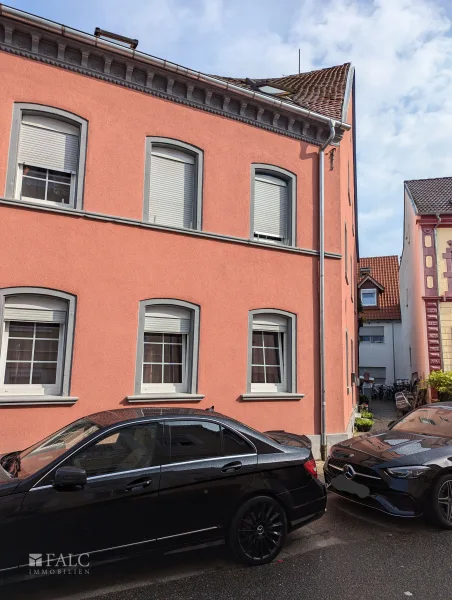 Außen 1 - Haus kaufen in Germersheim - Modernes Stadthaus im Herzen der Stadt