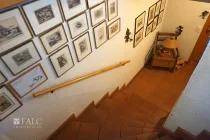 Treppe zum Untergeschoss