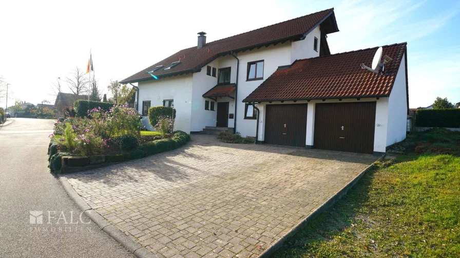 Wilkommen - Haus kaufen in Obersulm-Sülzbach - Juwel für zwei Familien in Sülzbach -  FALC Immobilien Heilbronn