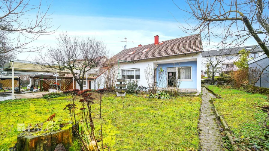 Garten und Terrasse NEU - Haus kaufen in Brackenheim - *SOFORT* Einziehen - Renovieren - Wohlfühlen! Und das in Brackenheim! - FALC Immobilien Heilbronn