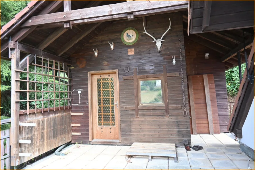 Holzhaus auf der Terrasse