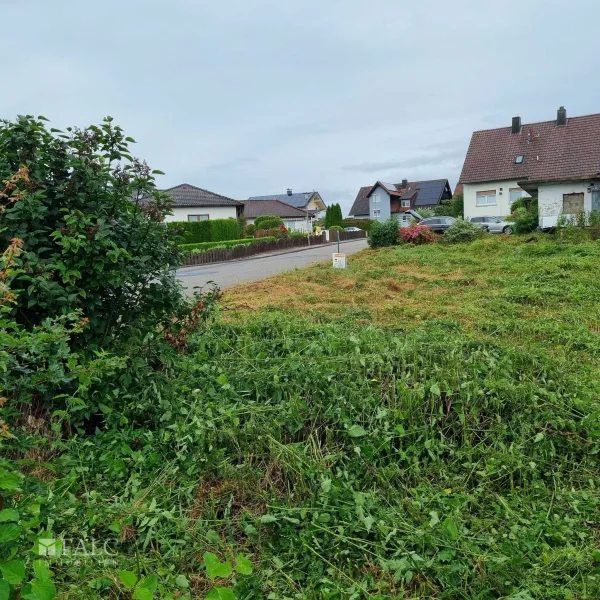 Grundstück-Sicht auf die Straße