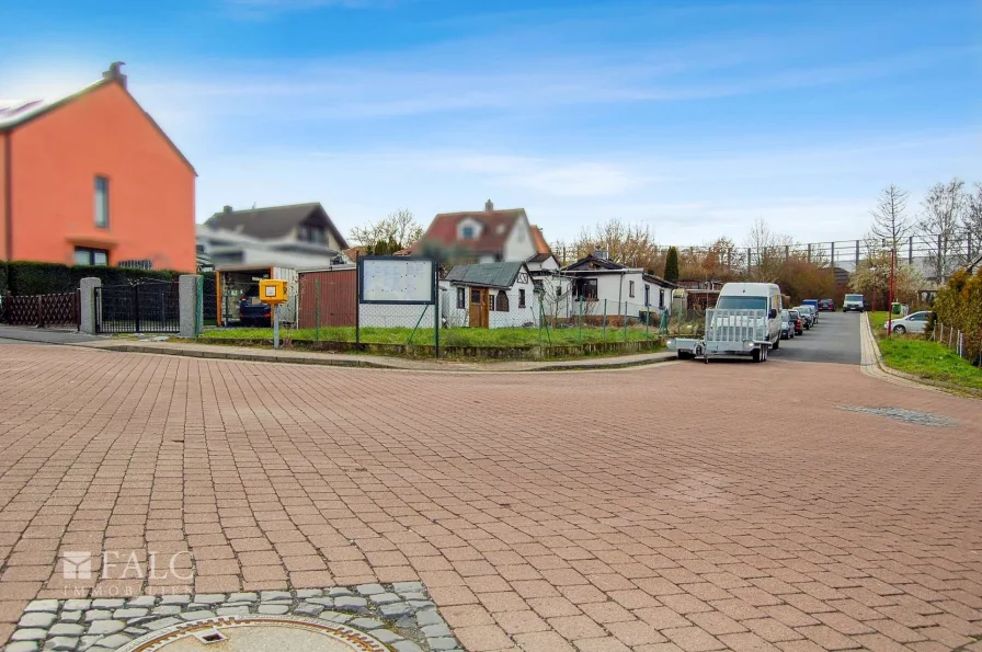 Straßenansicht - Grundstück kaufen in Kaufungen / Niederkaufungen - Hier könnte Ihr Wunschhaus stehen!