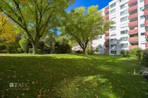 Garten mit Fassade Münchner Straße