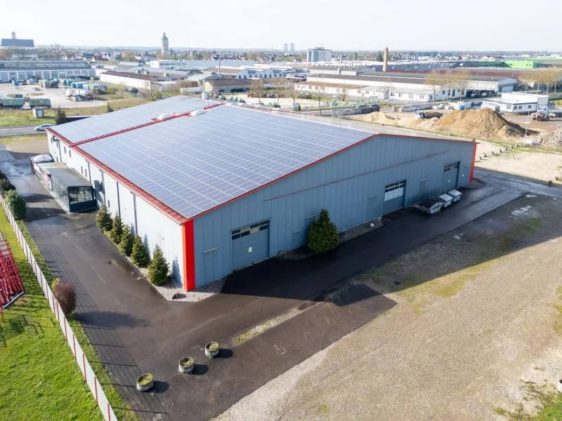 Gebäude aus NordOst - Halle/Lager/Produktion kaufen in Lauingen / Dillingen - Freitragende Halle (2.500 m²) mit optionaler PV-Anlage auf sehr großem Grundstück (17.000 m²)