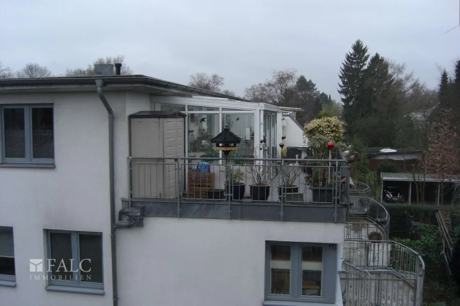 Ansicht auf Balkonterrasse