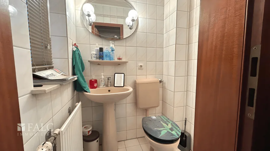 Gäste-WC EG -Whg. rechts