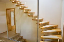 Treppe mit Glasfront