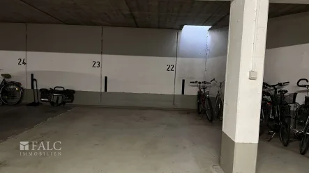 Stellplatz - Garage/Stellplatz kaufen in Nürnberg - Zentral, sicher, unkompliziert: Tiefgaragenstellplatz in Maxfeld