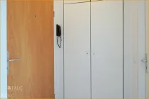 Flur mit Einbauschrank