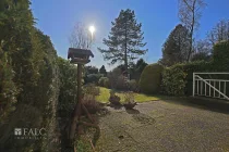 Terrasse mit Garten