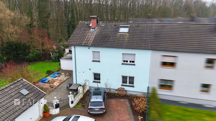 Hausfassade - Haus kaufen in Essen - Eigennutzer aufgepasst! Zweifamilienhaus in Essen Katernberg