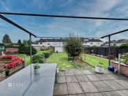 Terrasse mit Gartenausblick 2