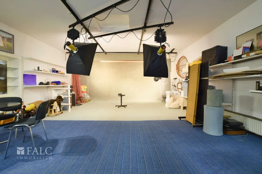 Fotostudio - EG - Haus kaufen in Köln - Wohnen und Arbeit auf 300m² Fläche kombinieren!