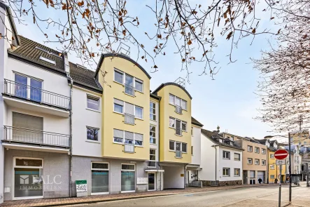 Ansicht MFH - Wohnung kaufen in Brühl - Provisionsfreie Dachgeschosswohnung mit großer Dachterrasse im Herzen von Brühl