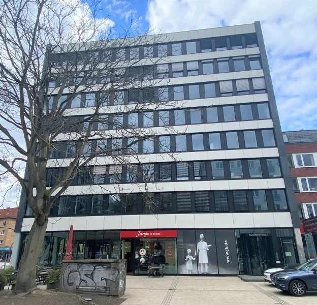 Hausansicht - Büro/Praxis mieten in Hamburg - Geschäfte mit Weitblick: flexible Bürofläche im 5. OG