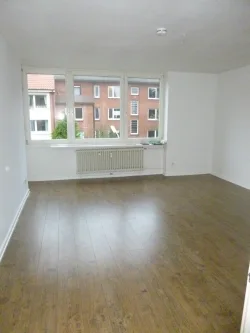 Wohnzimmer - Wohnung mieten in Hamburg - Helle 2-Zimmer-Wohnung in Eilbek