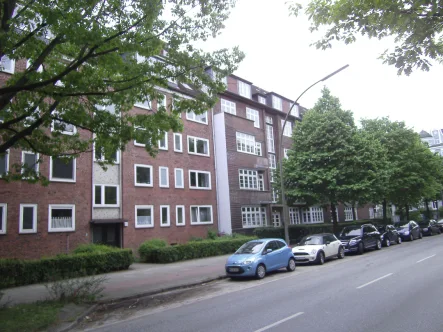 Außenansicht - Wohnung mieten in Hamburg - Schöne, helle 3,5 Zimmer mit Balkon und Loggia in Hamburg-Eppendorf