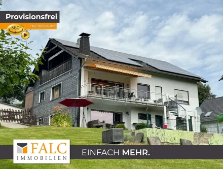 Titelbild - Haus kaufen in Much - Mehrfamilienhaus auf großem Grundstück mit Scheune – Energieeffizient und mit herrlichem Blick