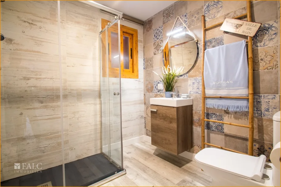 Badezimmer EG - Baño PB