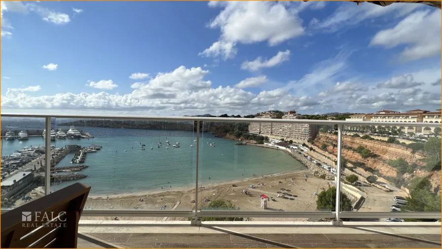 Terasse mit Meeresblick - Terraza con vistas al mar - Terrace with sea view 