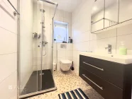 Badezimmer 1/Baño 1/Bathroom 1