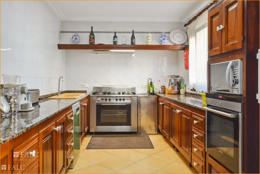 Große Küche/cocina grande/spacious kitchen