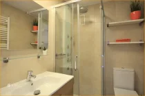 Duschbad/baño con ducha/bathroom with shower