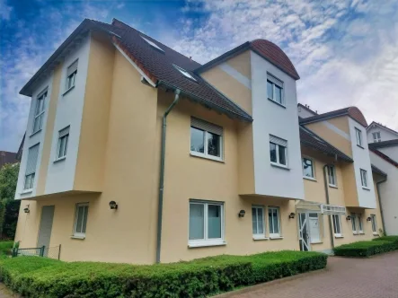 Außenansicht - Wohnung kaufen in Bad Nauheim - Exklusive 2-Etagen-Maisonette Wohnung in gesuchter Lage von Bad Nauheim  
