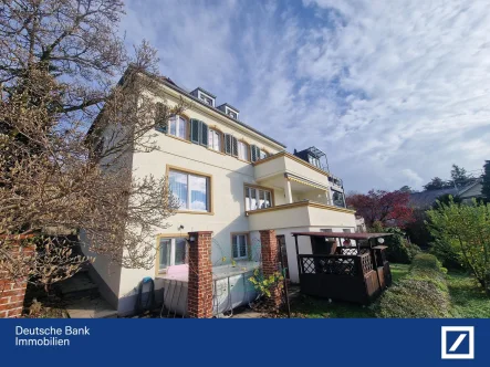 Hausansicht - Haus kaufen in Grenzach-Wyhlen - Stilvolles Mehrfamilienhaus in Grenzach-Wyhlen mit Rheinblick und Ferienwohnungen