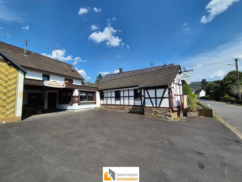 Vorderansicht 2 - Gastgewerbe/Hotel kaufen in Windeck - 4 in 1! Gaststätte, Restaurant, Veranstaltung und Wohnung in begehrter Lage von Windeck-Stromberg.