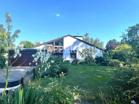 Aussenansicht Zufahrt - Haus kaufen in Seevetal - Reizvolles Haus mit Weitblick!