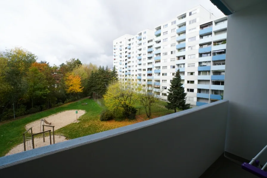 Ausblick - Wohnung kaufen in Liederbach - Vermietete 2-Zimmerwohnung in Liederbach am Taunus