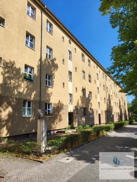 Ansicht - Wohnung kaufen in Berlin - Kapitalanleger aufgepasst! Helle Zwei-Zimmer-Eigentumswohnung mit Balkon nahe Treptower Park!