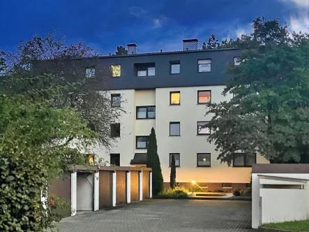 Außenansicht Eingang - Wohnung kaufen in Lichtenfels - Apartment in sehr gepflegter Wohnanlage - zentrale Lage! Genießen Sie in Ruhe den Blick ins Grüne