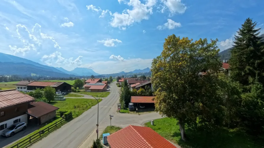 Aussicht vom Balkon in Richtung Zahmer Kaiser