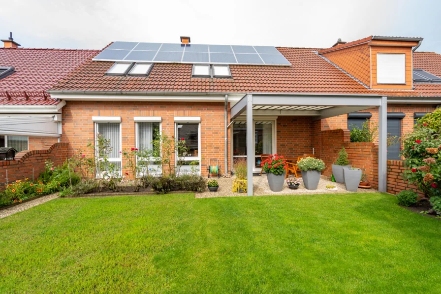 Rückseite Bild 2 - Haus kaufen in Hannover / Wettbergen - Schönes, super gepflegtes RMH mit Garten in ruhiger Lage