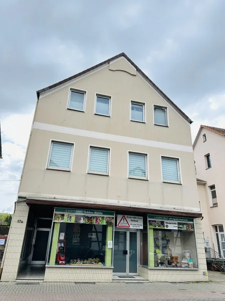 Hausansicht  - Laden/Einzelhandel mieten in Bückeburg - Großzügiges Ladengeschäft mit Schaufensterfläche Nahe Zentrum Bückeburg