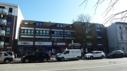 Hausansicht_Straßenseite - Büro/Praxis mieten in Hamburg / Bergedorf - Büro-/Praxisräume Vierlandenstr. 31 in 21029 HH-Begedorf - Ein Angebot von IVD-HAUSVERWALTUNG GERD VON DER HEIDE Immobilien GmbH.