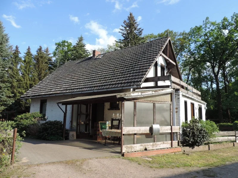 Hofansicht - Haus kaufen in Coswig - "Tolles Einfamilienhaus in Krakau sucht neuen Eigentümer"