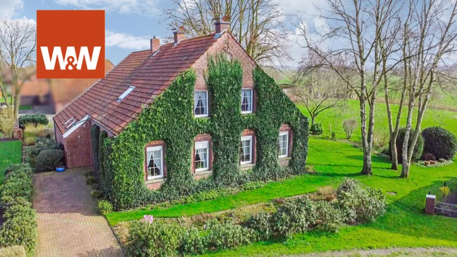 Frontansicht - Haus kaufen in Detern - Wunderschönes gepflegtes altdeutsches Bauernhaus