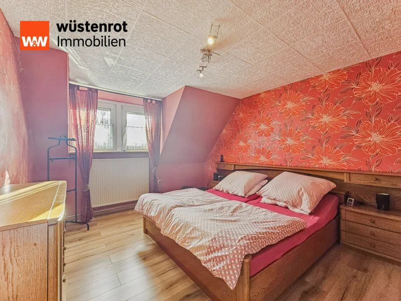 Schlafzimmer DG