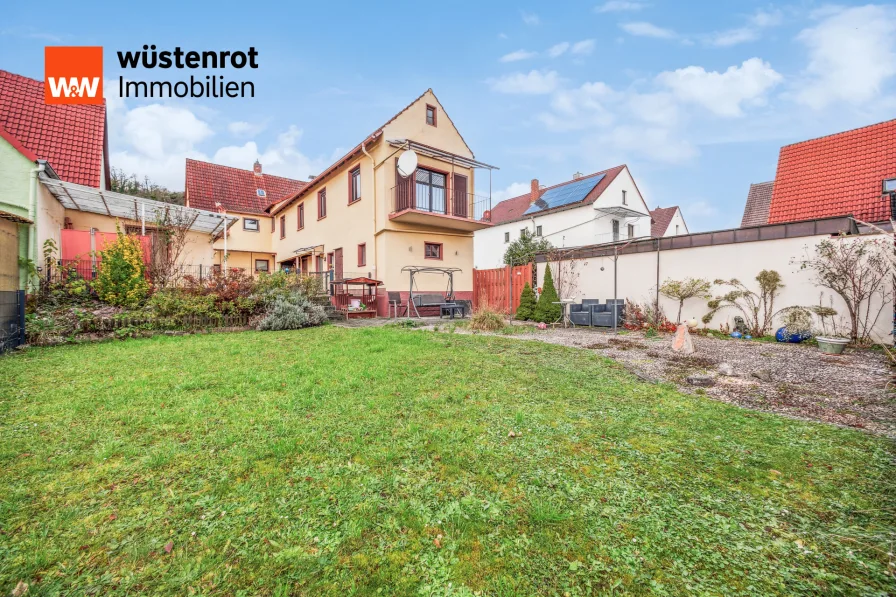 Blick aus dem Garten - Haus kaufen in Obernburg am Main - Wohnjuwel mit Charme und Potenzial in Obernburg