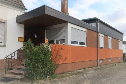 Bungalow - Halle/Lager/Produktion kaufen in Flörsheim-Dalsheim - Bungalow mit 1192m² Gewerbefläche in Flörsheim Dalsheim