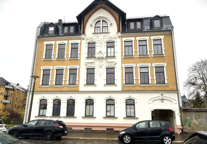 Außenansicht - Wohnung kaufen in Plauen - Preiskracher - 3 Zimmer ETW mit Balkon und Stellplatz in Plauen
