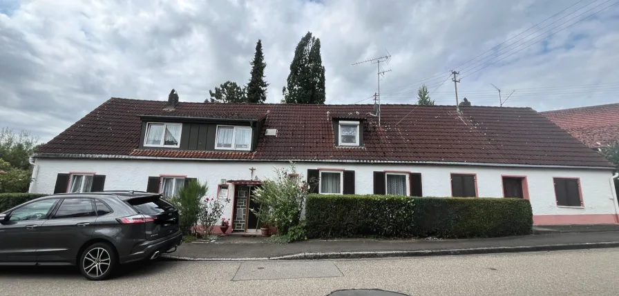 Zweifamilienhaus Straßenansicht