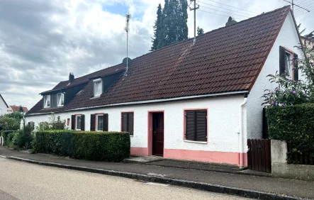 Straßenansicht Haus 2 - Haus kaufen in Schwenningen - Handwerker aufgepasst -Ausbauobjekt Haus mit 9 Zimmern in Schwenningen