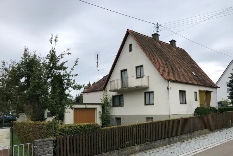 Titelbild - Haus kaufen in Kaisheim - Gestalten Sie sich Ihr Paradies - entkerntes EFH in Kaisheim sucht Bauherren