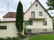 Garage und Haus Seitenansicht