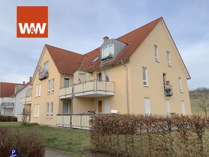 Title - Wohnung kaufen in Freital - Eigennutzer aufgepassst! Attraktive Dachgeschoss-Eigentumswohnung mit TG-Stellplatz & Weitblick